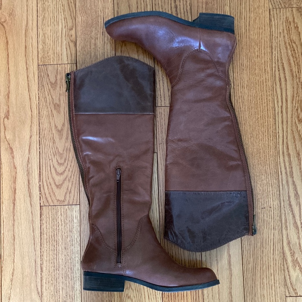 BCBG Generation brown tall leather boots